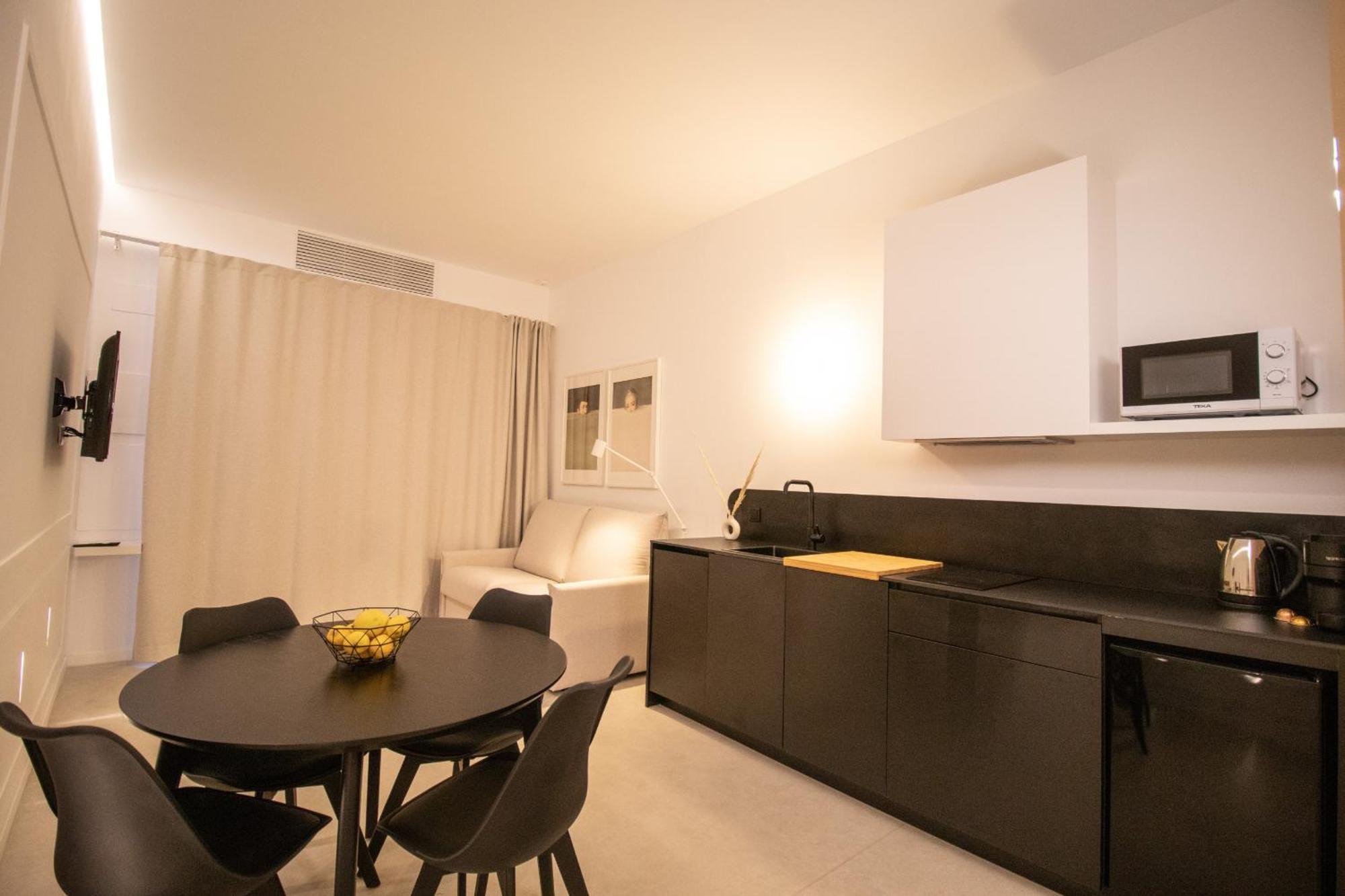 Breathe Apartments By Concept Flats บาเลนเซีย ภายนอก รูปภาพ
